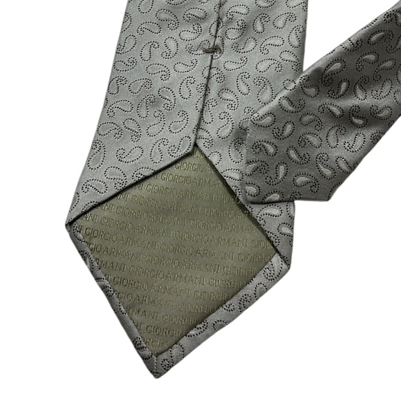 GIORGIO ARMANI XL Silver Paisley Silk LUXURY Tie ITALY - Picture 4 of 4